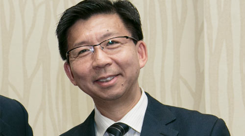 Chinese American Doctor Honored for Studying Seniors in U.S.