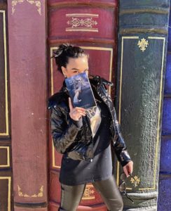 Hana Noka Introduces the Story of Queen Teuta of Illyria with Novel “Besa Po”